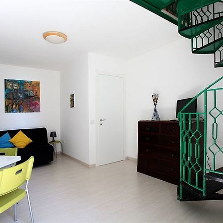 Dormidame Bed & Breakfast เนเปิลส์ ภายนอก รูปภาพ