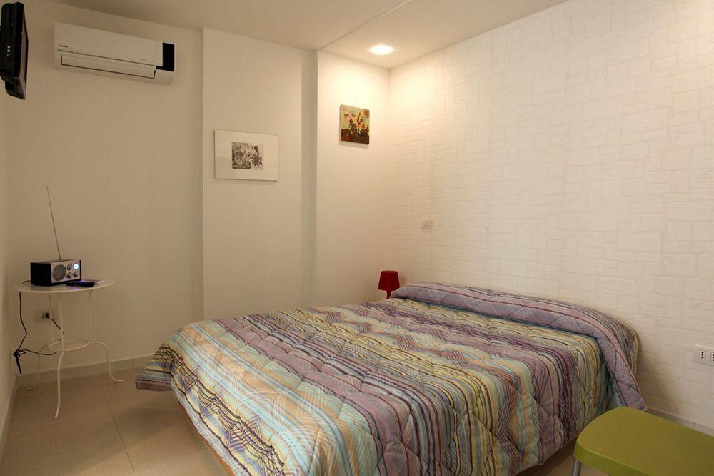 Dormidame Bed & Breakfast เนเปิลส์ ภายนอก รูปภาพ