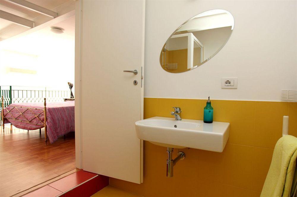 Dormidame Bed & Breakfast เนเปิลส์ ภายนอก รูปภาพ